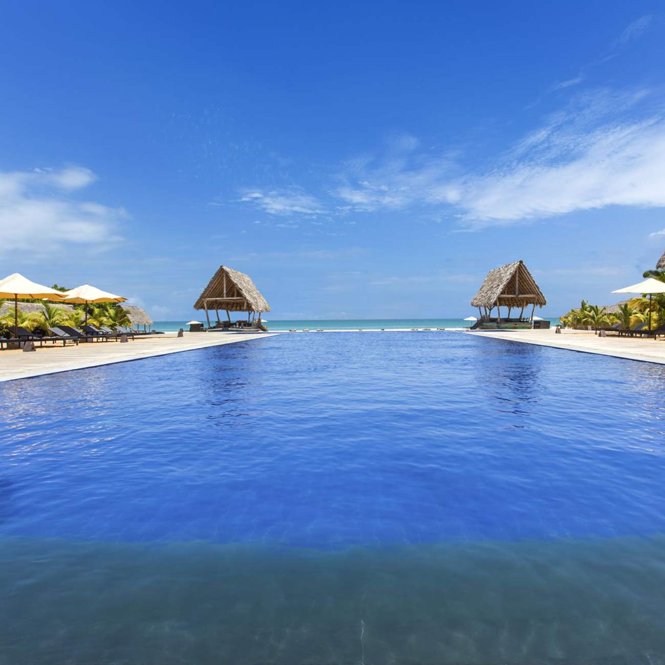 Maalu Maalu Resort & Spa in Pasikuda, Sri Lanka