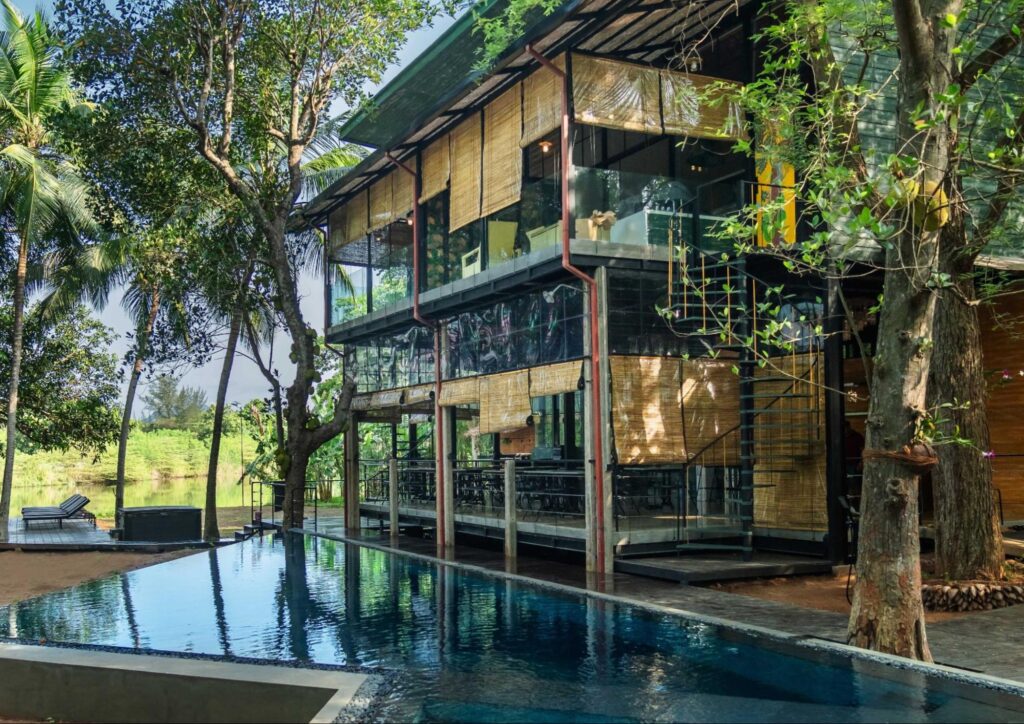 Waraka Udawalawe hotel near Udawalawe National Park surrounded by nature