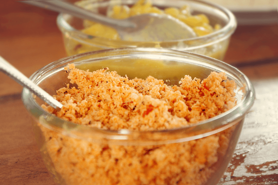 Sri Lankan pol sambol, a coconut chilli side dish served with Sri Lankan meals