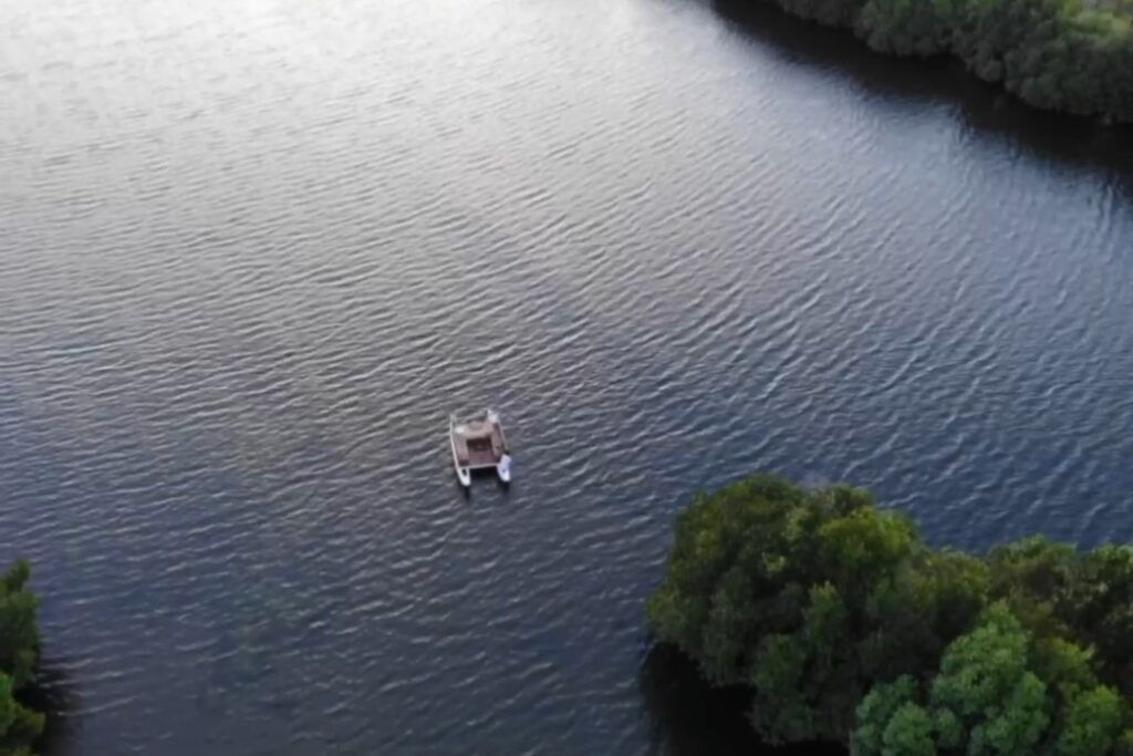 Batticaloa lagoon boat ride in Sri Lanka with Maalu Maalu Resort
