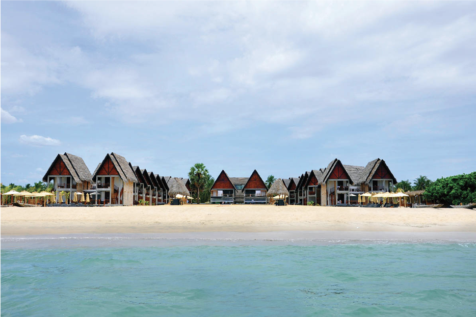 View of Maalu Maalu Resort from the sea. 